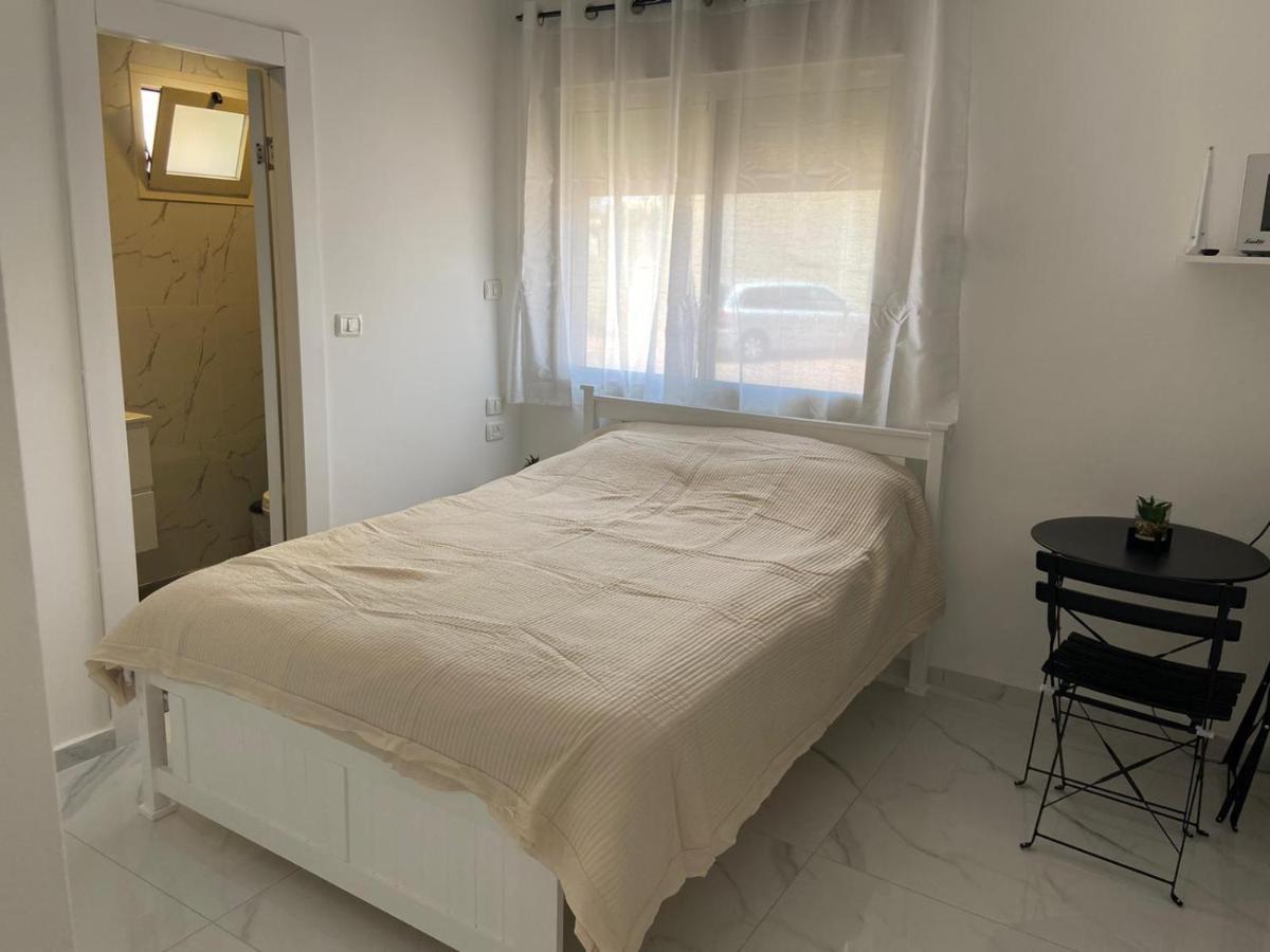 פנינת הדקל בבאר אורה Hotel Екстериор снимка